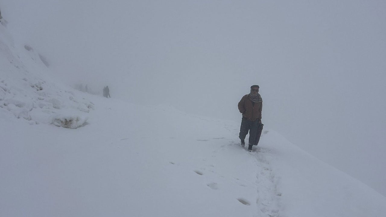Foto - Kurt korkusuyla okula gidiyorlardı! Çığ düşen yol 2 ay sonra açıldı