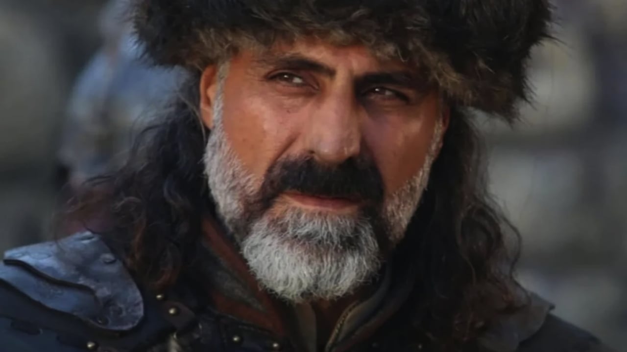 Foto - Kurtlar Vadisi’nin Abdülhey’i tası tarağı topladı, kimsenin bulamayacağı o yere taşındı