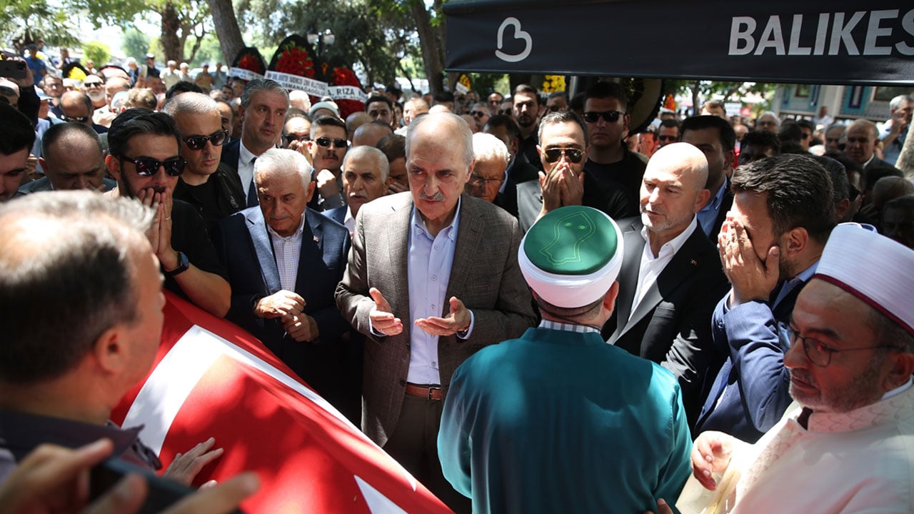 Foto - Kurtulmuş'tan eski dosta vefa! Eski vekil Öztaylan dualarla uğurlandı
