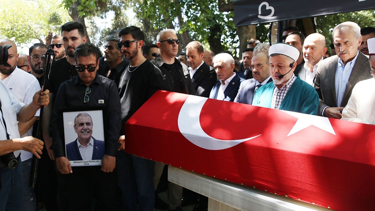 Foto - Kurtulmuş'tan eski dosta vefa! Eski vekil Öztaylan dualarla uğurlandı