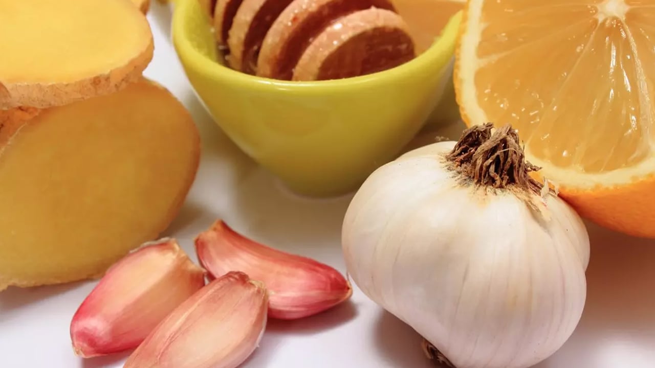 Foto - Kuru öksürüğü bıçak gibi kesiyor: Öksürük ilacı niyetiyle için soğanı bir kez de böyle deneyin