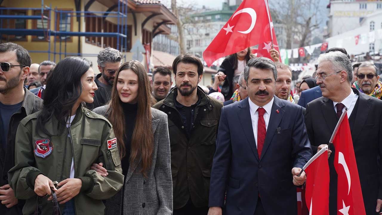 Foto - Kuruluş Orhan oyuncularını birden karşılarında gördüler! Fetih kutlamasında çifte mutluluk