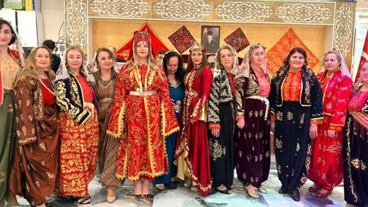 Foto - Kütahya'da geleneksel giyim kültürü yeniden canlandı Şalvarını al gel gecesi