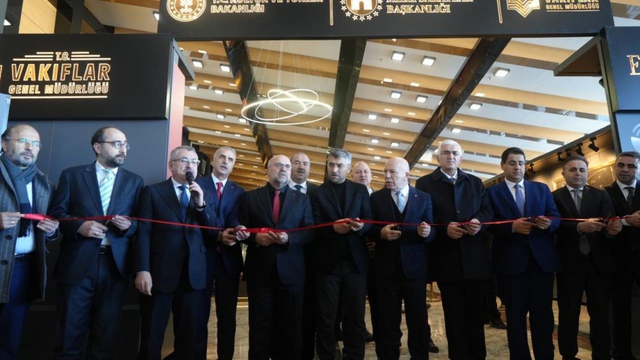 Kutsal emanetler Anadolu turunda