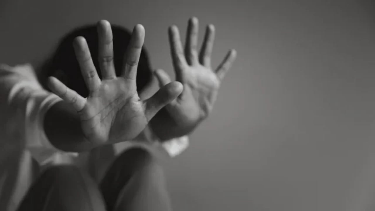 Kütüphanede skandal! Genç öğretmen, "Sana bir sır vereceğim" deyip 7 yaşındaki kız çocuğunu taciz etti