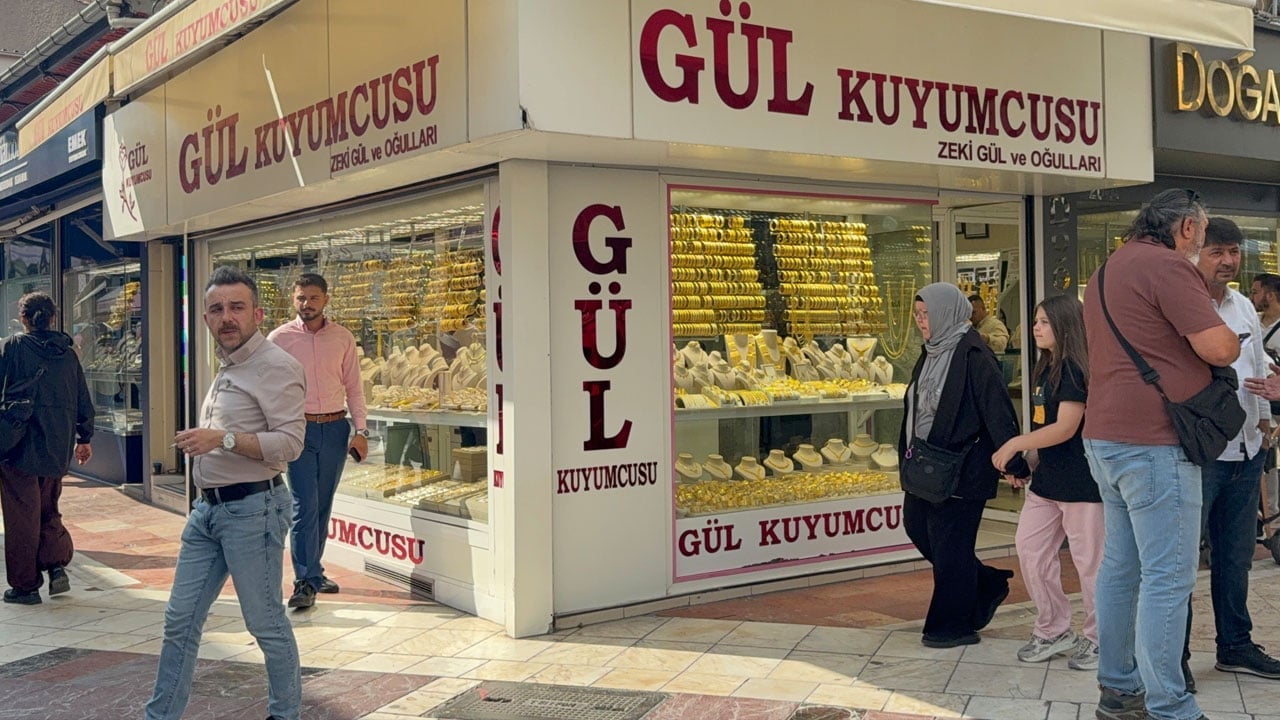 Foto - Kuyumcu kurtardı! Az daha 1 milyon 300 bin lirasını kaptırıyordu