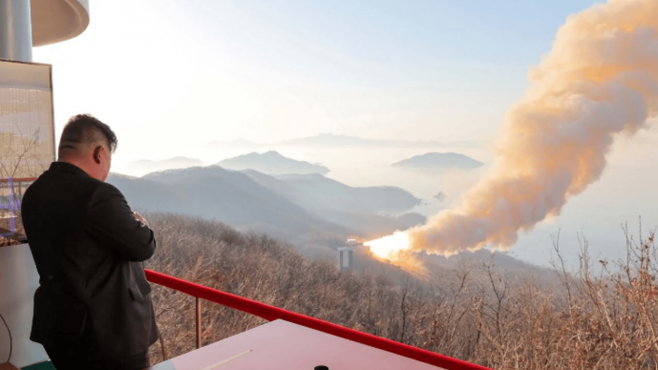 Foto - Kuzey Kore’den yeni füze gösterisi
