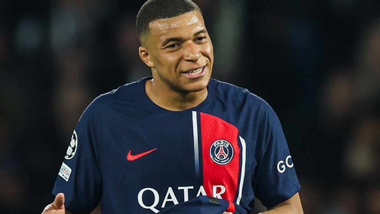 Foto - Suudi Arabistan'da Kylian Mbappe, Barcelona'ya karşı oynayacak: Gönülleri fetheden isim bunu yazdı! İlgili şok olay