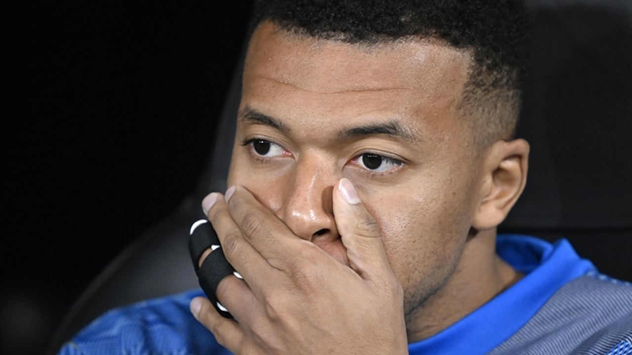 Foto - Suudi Arabistan'da Kylian Mbappe, Barcelona'ya karşı oynayacak: Gönülleri fetheden isim bunu yazdı! İlgili şok olay