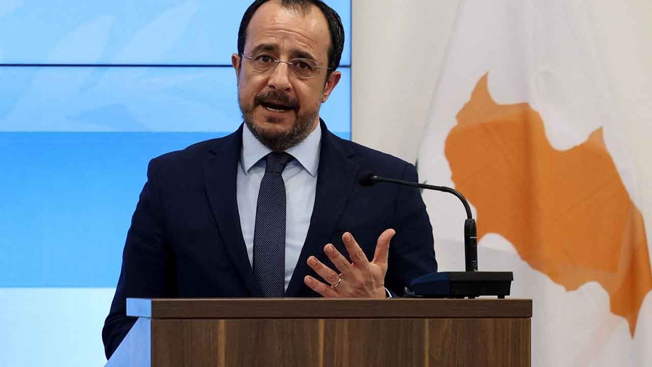 Foto - Kyriakos Pierides'ten çok sert tepki: Türkiye'ye karşı ikiyüzlü davranıyorsun