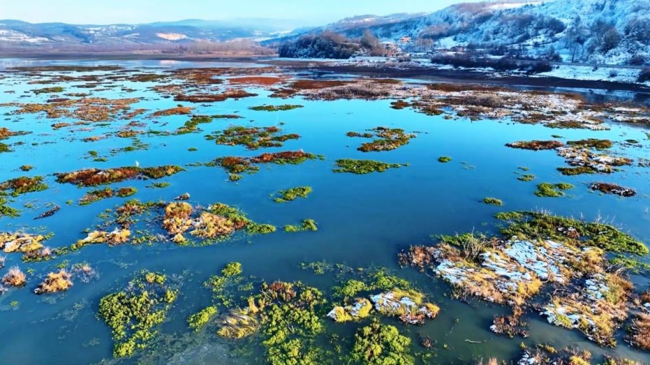 Ladik Gölü'ne beyaz gelinlik çok yakıştı