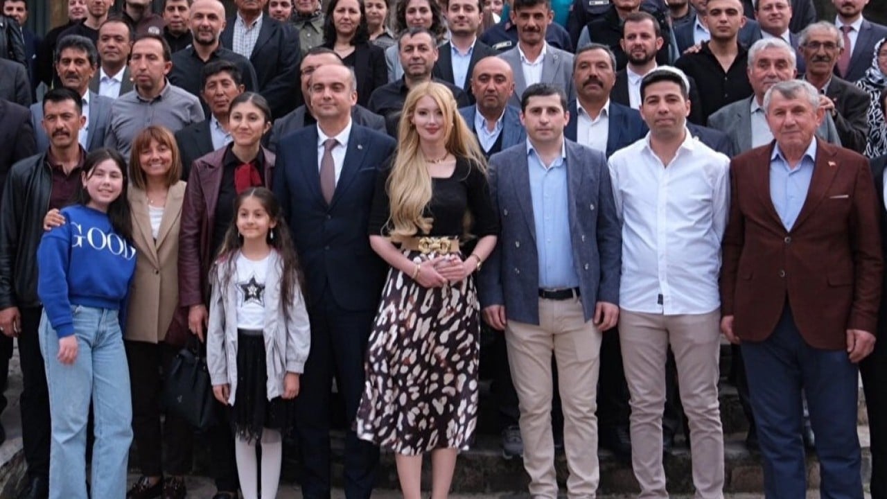 Foto - Ladik Kaymakam Tuğçe Orhan'ı herkes AK Partili sanmıştı! O paylaşımıyla rengini belli etti