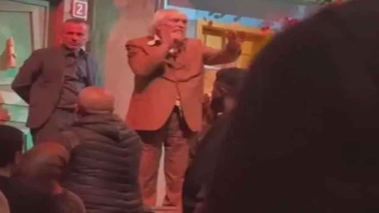 Foto - Laikçi Müjdat Gezen köşeye sıkıştı! Maskesi inince aklına sigorta geldi