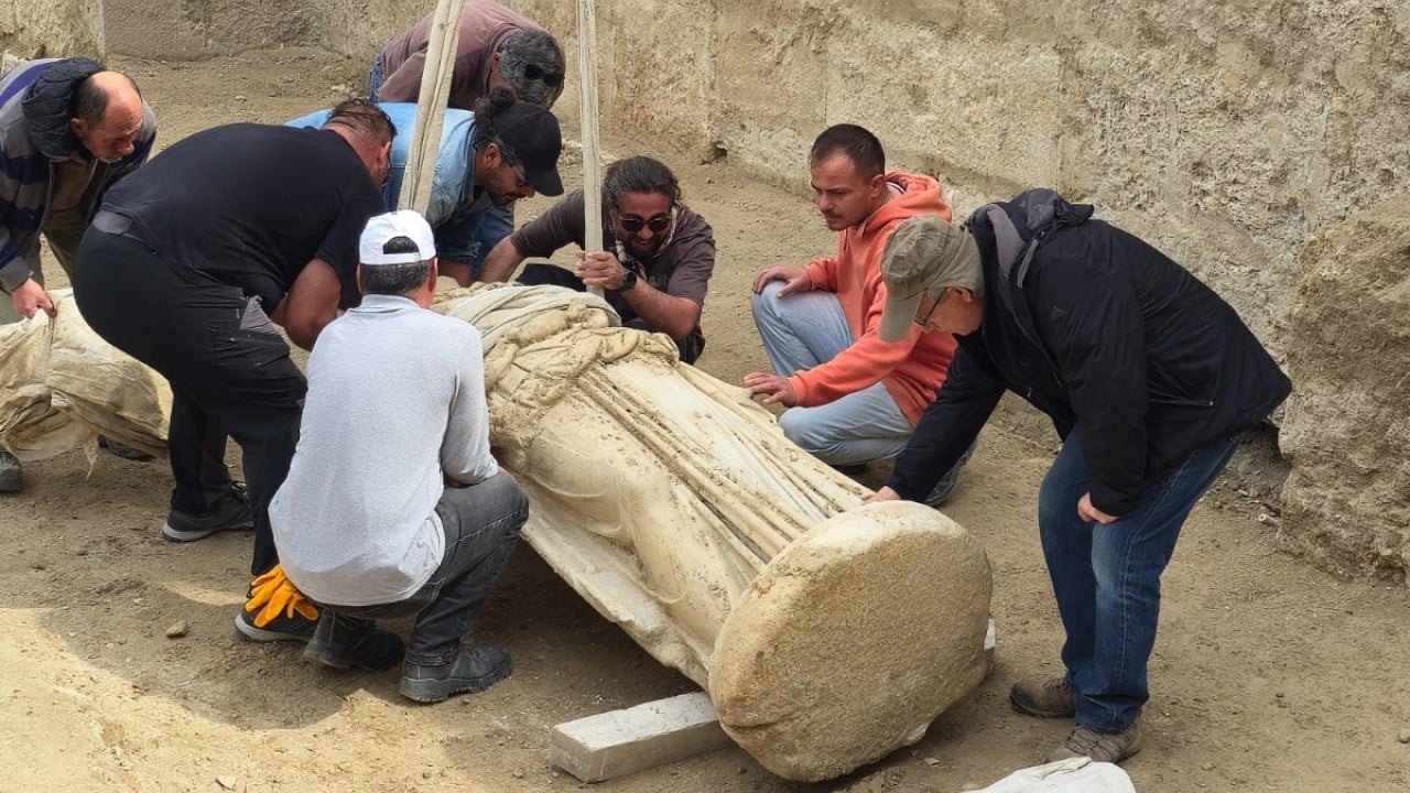 Foto - Laodikeia'da tarihî keşif! Bakan Ersoy duyurdu: Geleceğe miras vizyonumuzla korumaya devam ediyoruz...