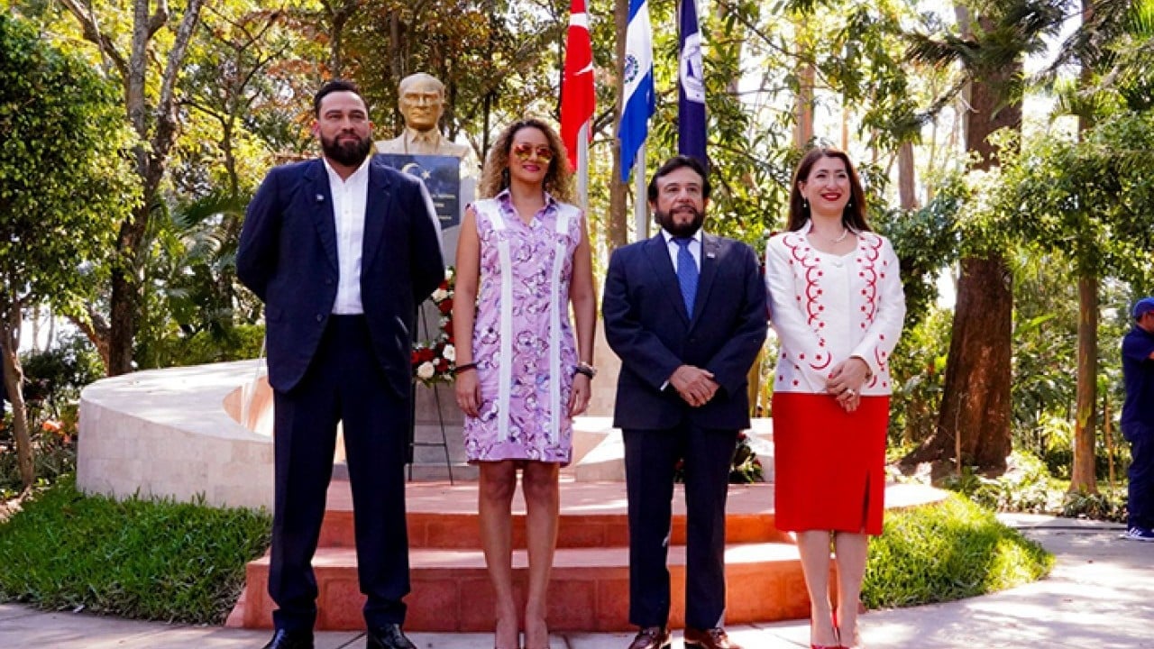 Foto - Latin Amerika’da Türkiye Parkı açıldı TİKA'dan El Salvador'a Millet Bahçesi