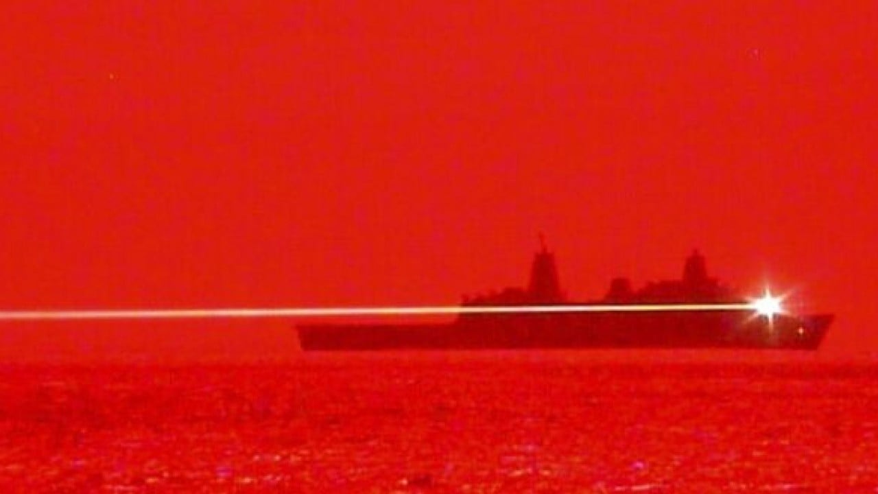 Foto - Lazer silahı aktif edildi: Formula 1 arabalarının neredeyse iki katı hızında uçan İHA'lar cayır cayır yakıldı