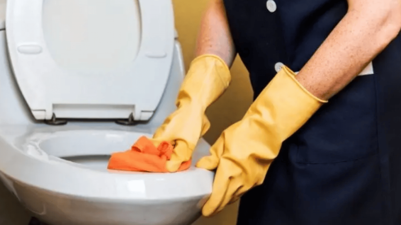 Foto - Lekelerden eser kalmıyor: İşte klozetleri bembeyaz yapmanın basit yolu!