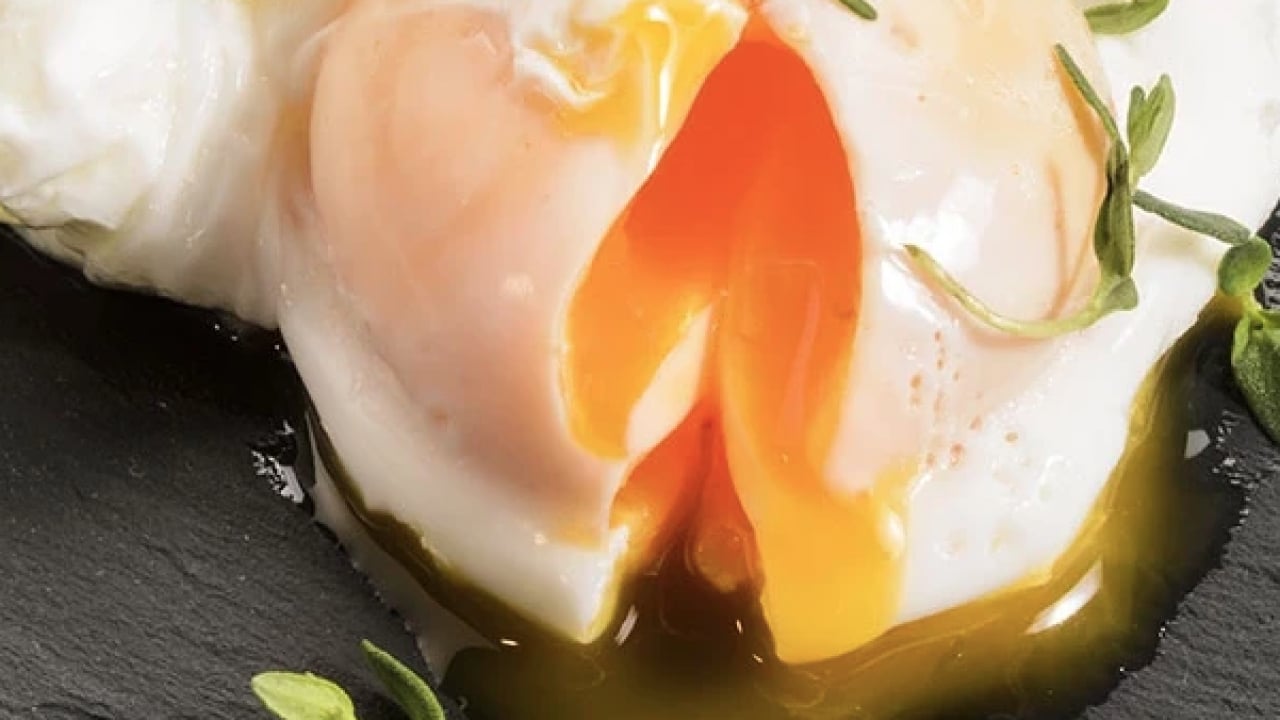 Foto - Lezzetiyle meşhur... Sahurda tok tutan yumurtalı tarif: Çılbır! Şef Hatice Akman'dan sahur menüsü