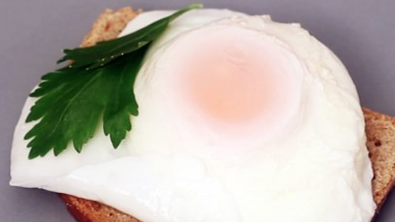 Foto - Lezzetiyle meşhur... Sahurda tok tutan yumurtalı tarif: Çılbır! Şef Hatice Akman'dan sahur menüsü