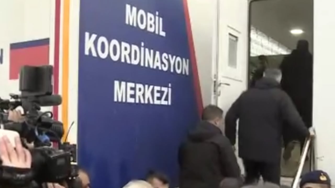 Foto - Libya’yı yasa boğan jette kurtulan olmadı! Şafak vakti uçak enkazında hummalı çalışma: Güvenlik önlemleri artırıldı