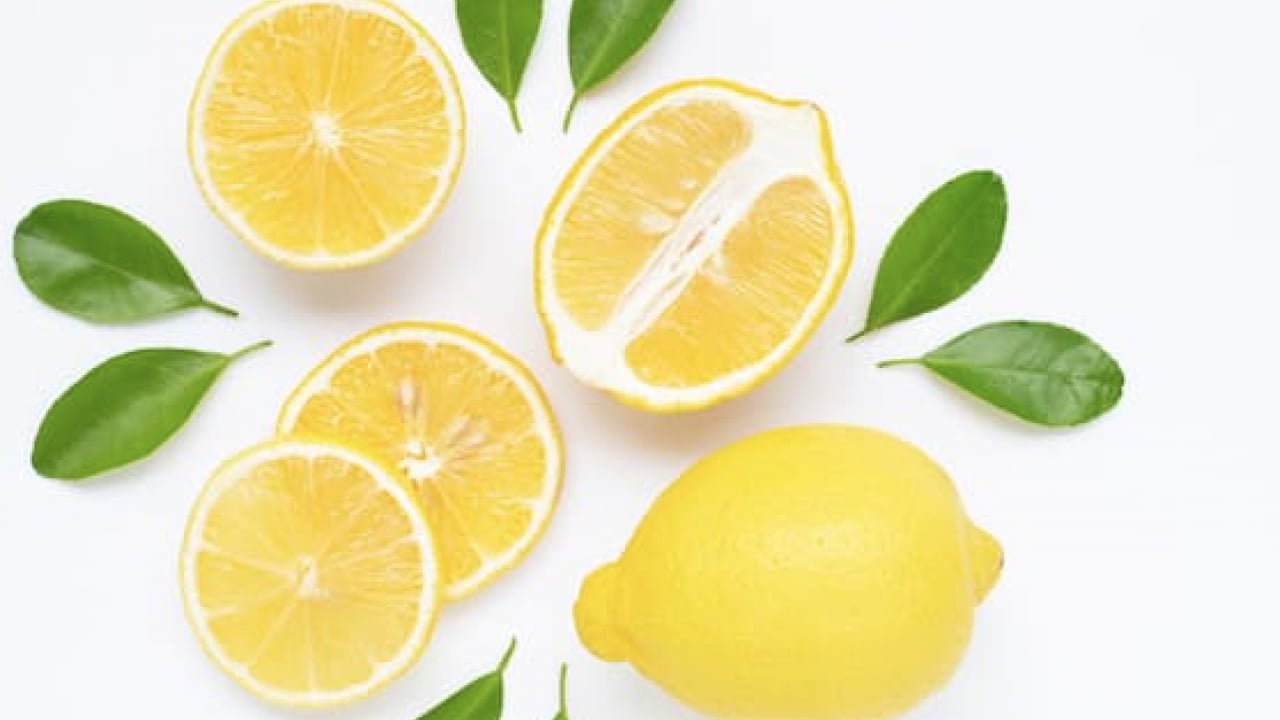 Foto - Limon meğer ne kadar faydalıymış! Sararan beyazlara gelen çözüm...