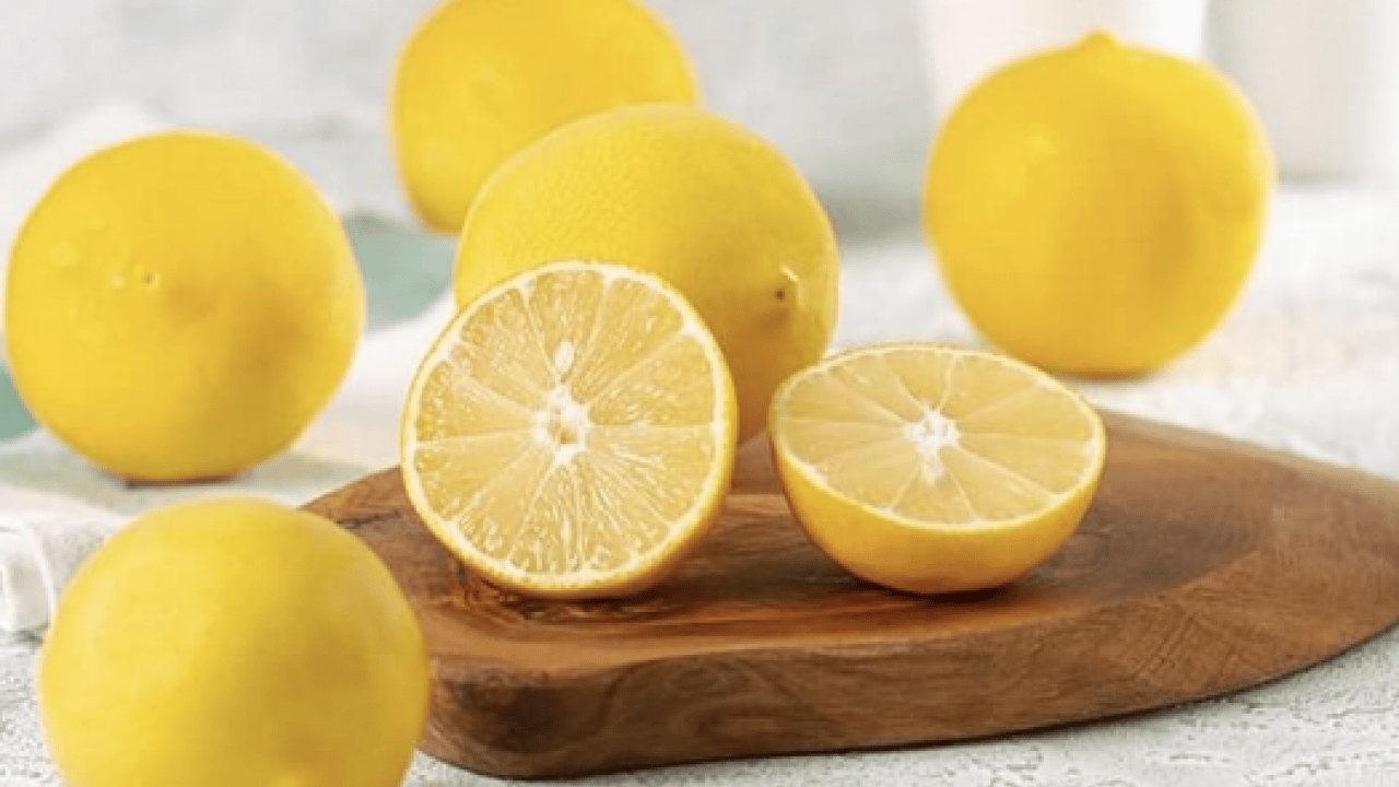 Foto - Limon meğer ne kadar faydalıymış! Sararan beyazlara gelen çözüm...