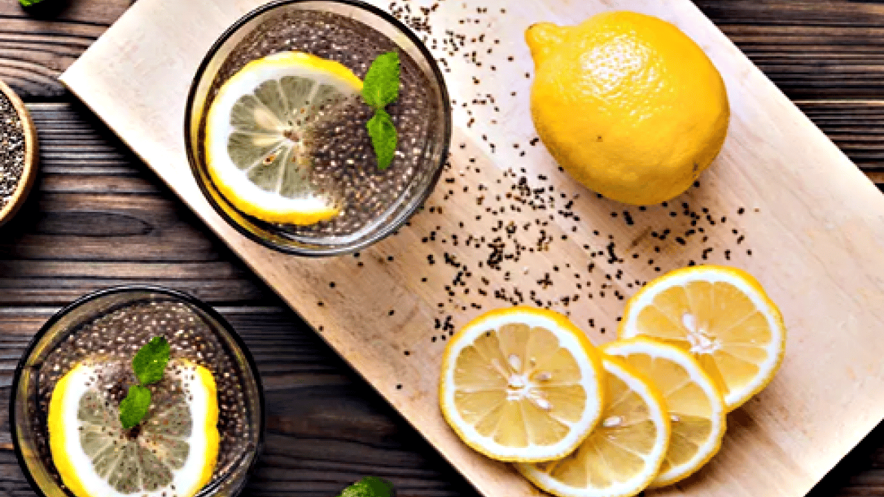 Limonlu chia içeceği bakın nasıl! Bağırsakları motor gibi çalıştırıyor: Önce bunu alıp, yapın vücut böyle değişiyor! O içecek