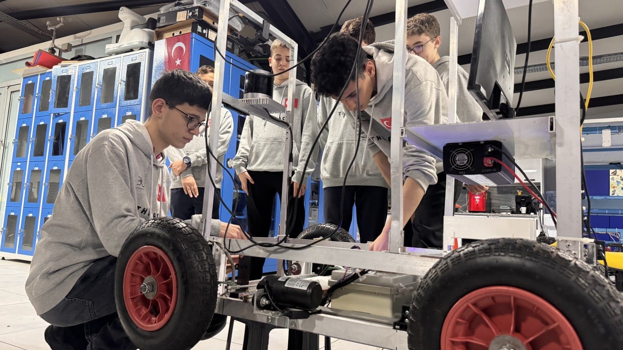 Foto - Lise öğrencilerinden otonom araçlar için müthiş sistem: Helal olsun size!