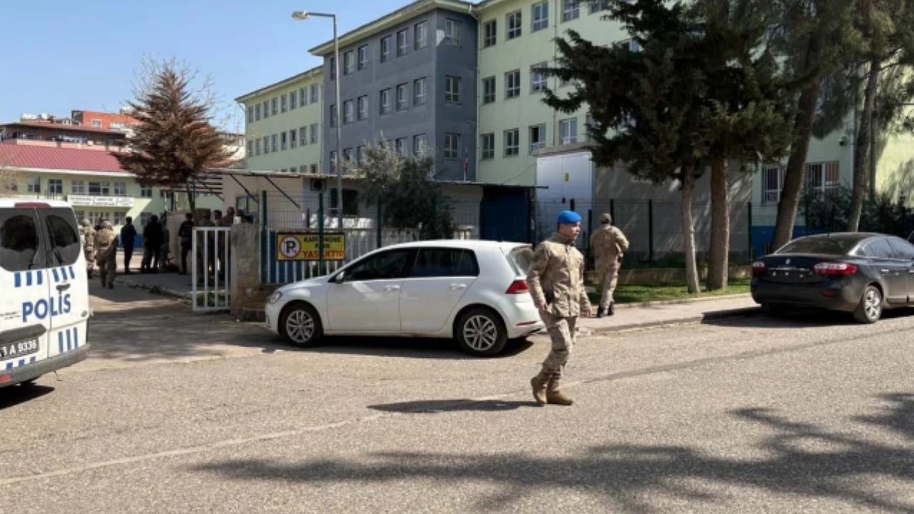 Foto - Lisede dehşet saçan şahsın paylaşımları ortaya çıktı! ‘Bir kaç gün sonra saldırı olacak hazır olun'