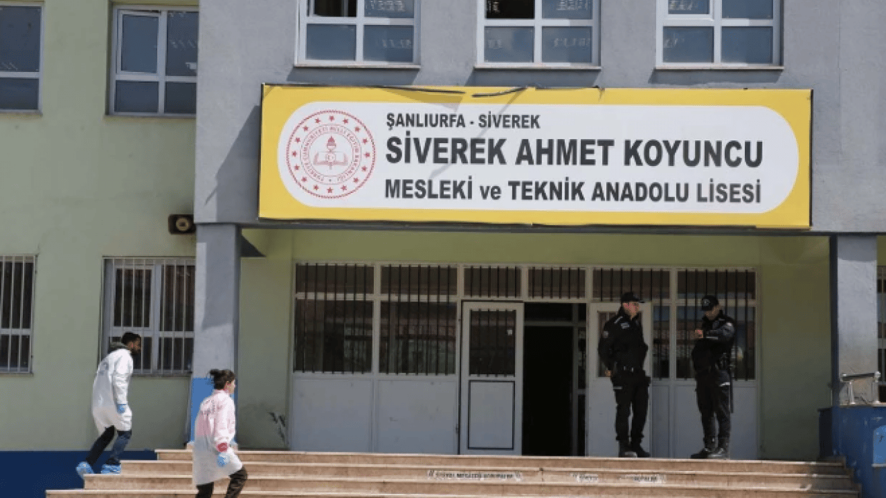 Foto - Lisede dehşet saçan şahsın paylaşımları ortaya çıktı! ‘Bir kaç gün sonra saldırı olacak hazır olun'