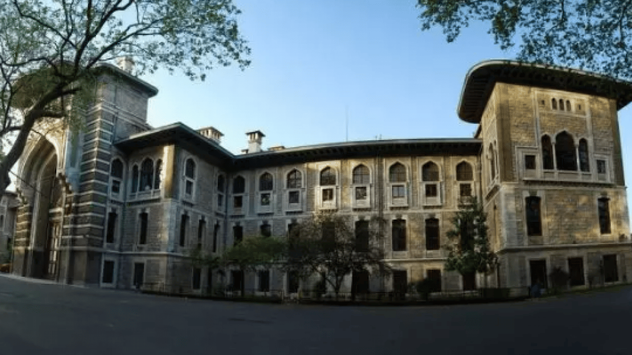 Lisede taciz skandalı: Müdür görevden uzaklaştırıldı