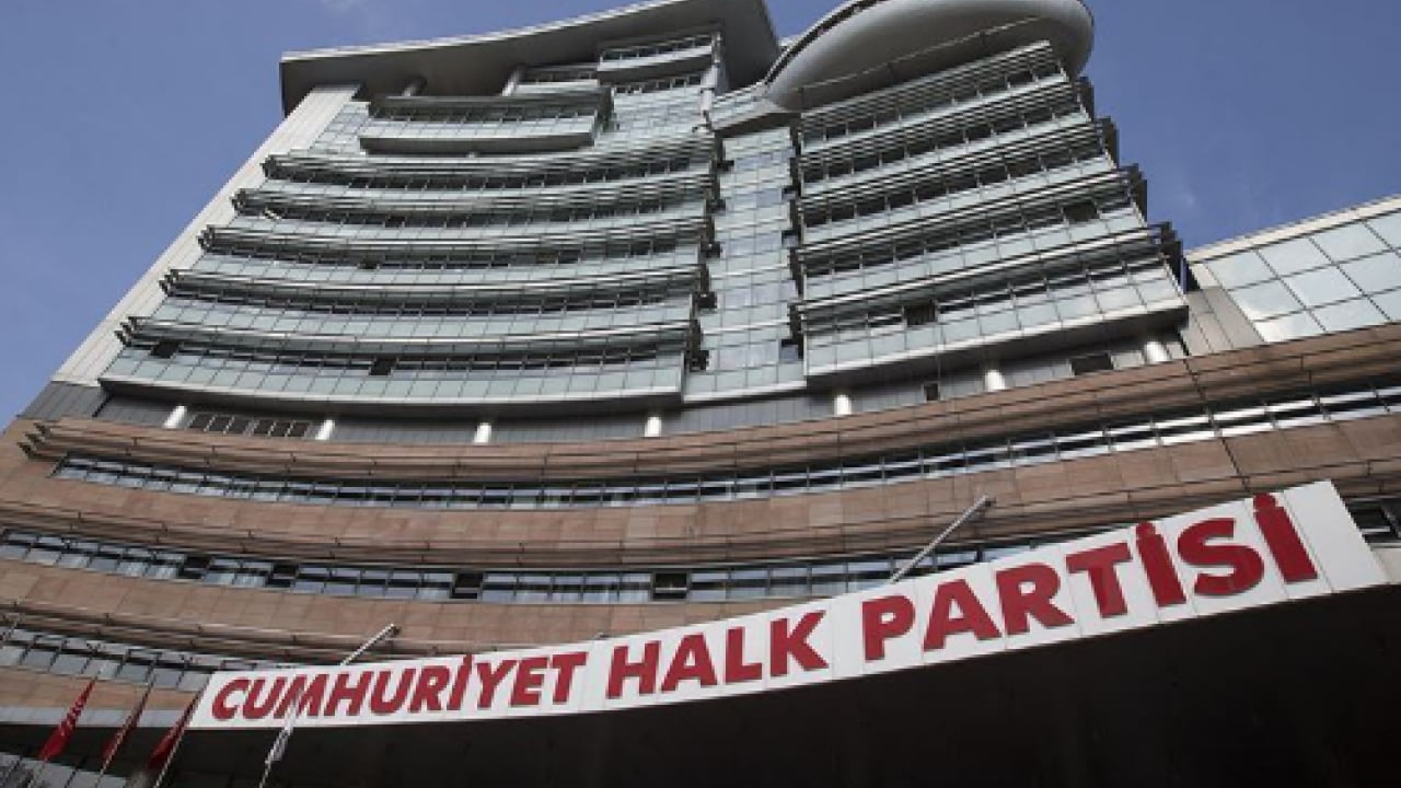 Foto - Logoyu da fikri de yürütmüş! İşte Özel’in yeni partisi