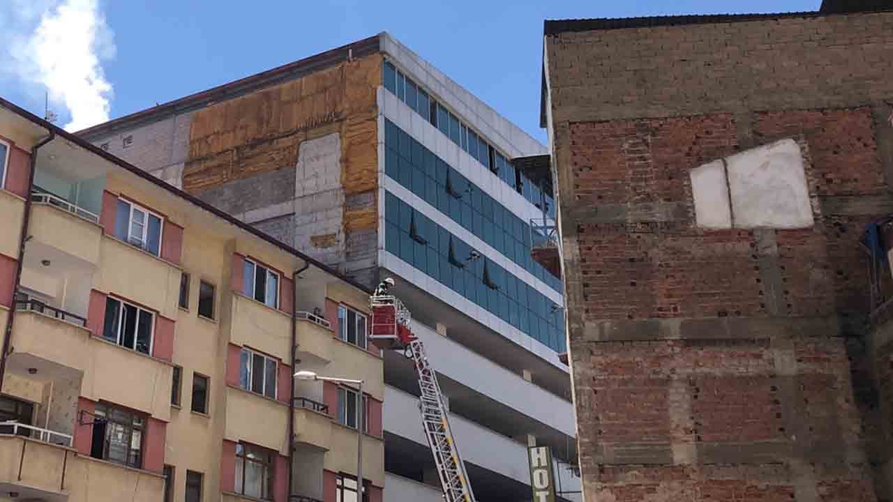 Foto - Lokanta bacası alev alev: İş Merkezinde korku dolu dakikalar!