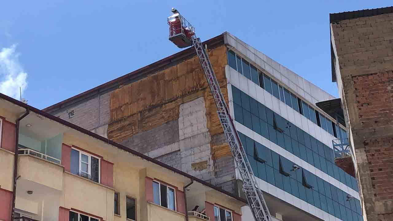Foto - Lokanta bacası alev alev: İş Merkezinde korku dolu dakikalar!