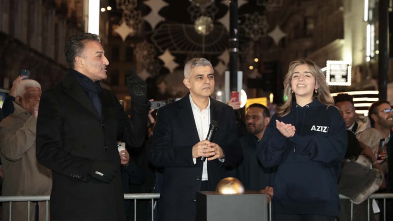 Foto - Londra'nın en ünlü caddesi Ramazan için süslendi