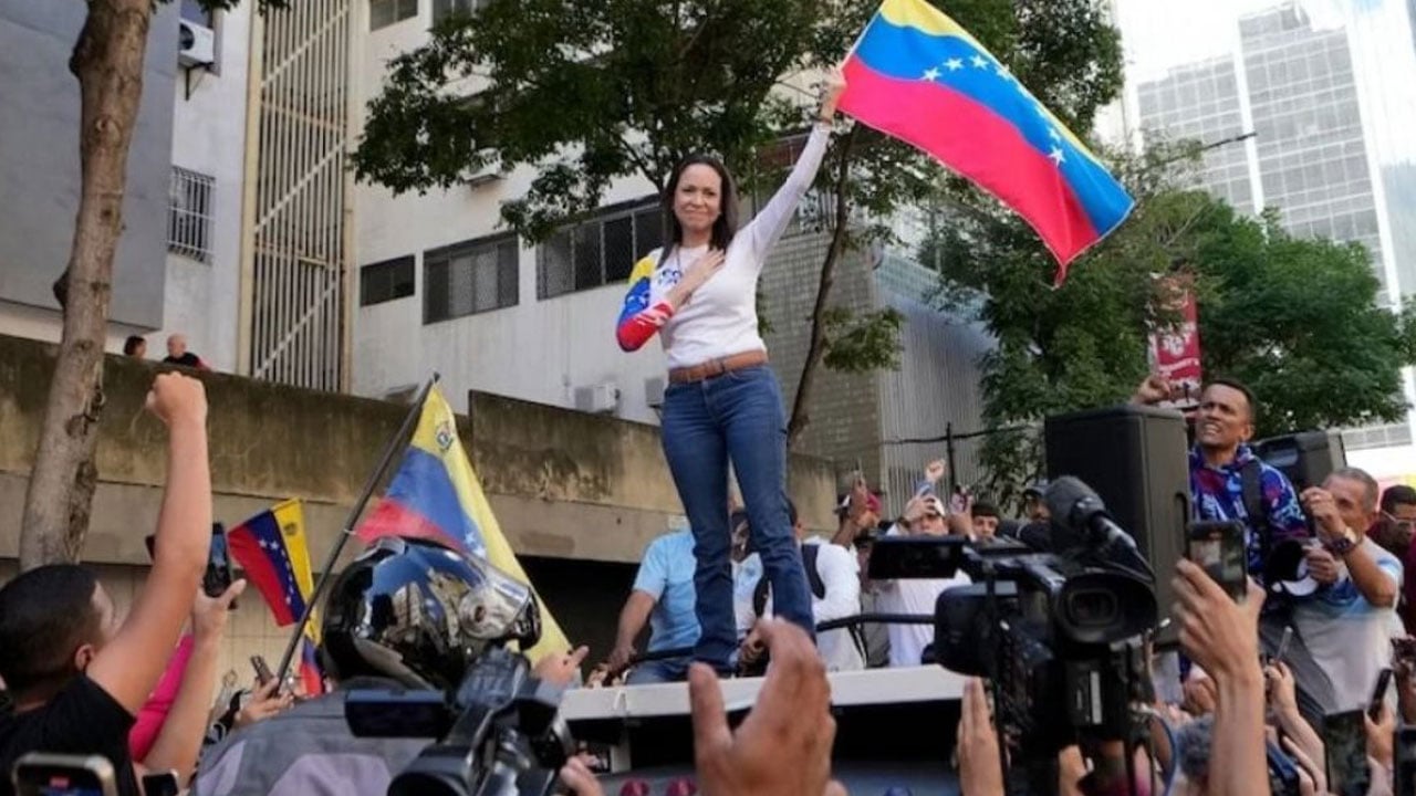 Foto - Machado’ya verilen Nobel Ödülü tepki çekti! Barış Ödülü mü siyasi ödül mü?