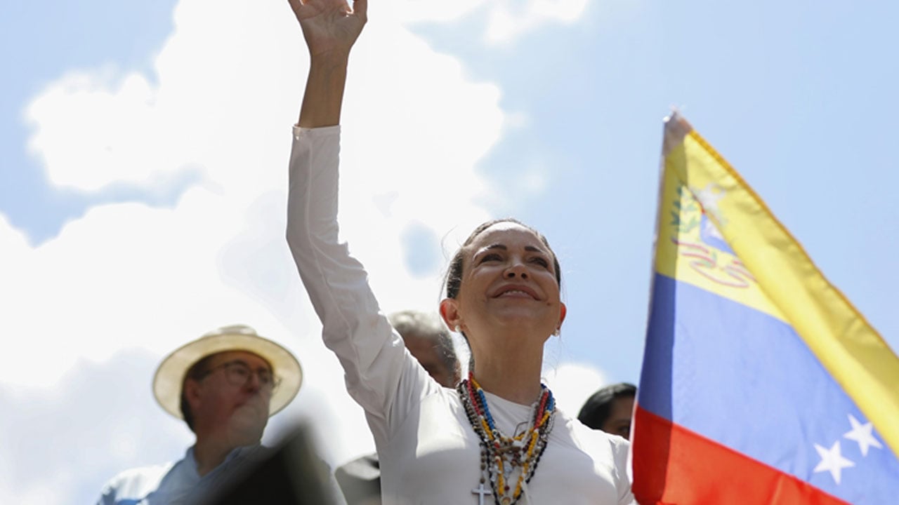 Foto - Machado’ya verilen Nobel Ödülü tepki çekti! Barış Ödülü mü siyasi ödül mü?