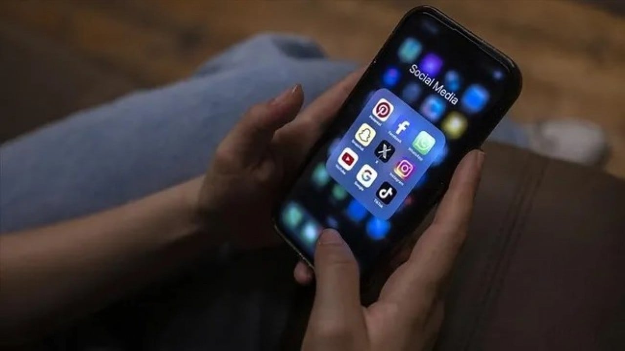 Foto - Macron'dan sosyal medya devlerine gözdağı! Kurallara uymayan platformlar için fişi çekeriz dedi