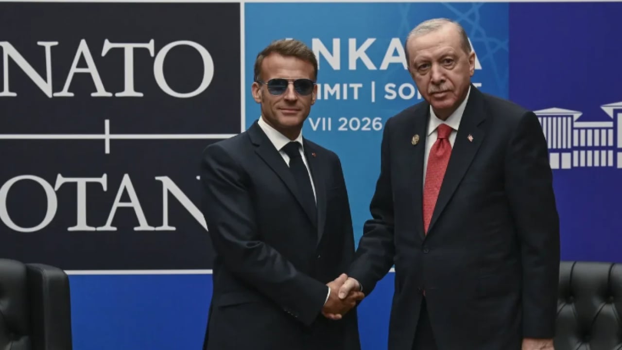 Foto - Macron’un gözlük sırrı ortaya çıktı: Zirve boyunca hiç çıkarmadı