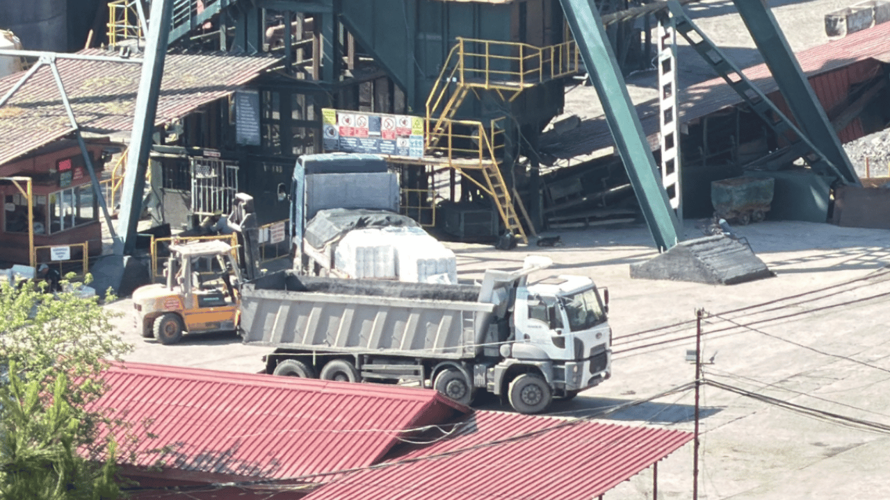 Foto - Maden ocağı üretime kapatıldı! 6 gündür sönmeyen alev
