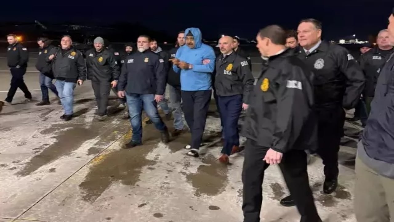 Foto - Maduro ABD’ye böyle getirildi! Görüntülerdeki detay dikkat çekti: Hakkında hazırlanan iddianame tam komedi