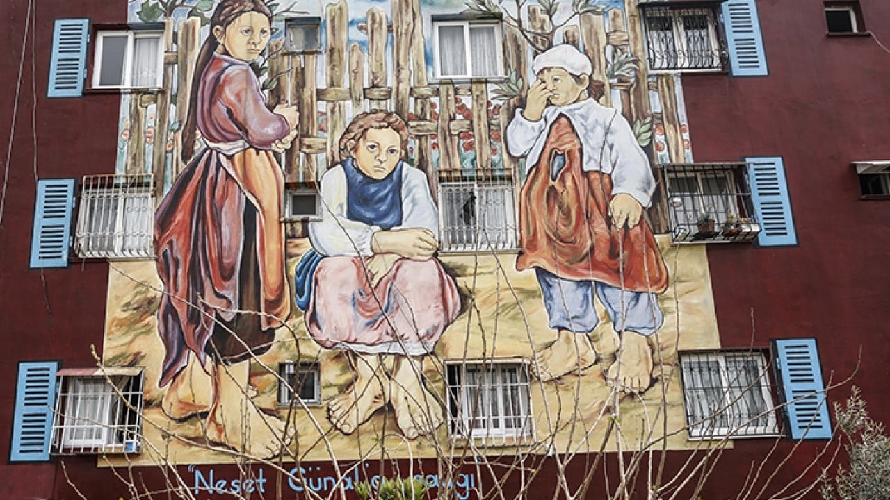 Foto - Mahalle açık hava sanat galerisine döndü