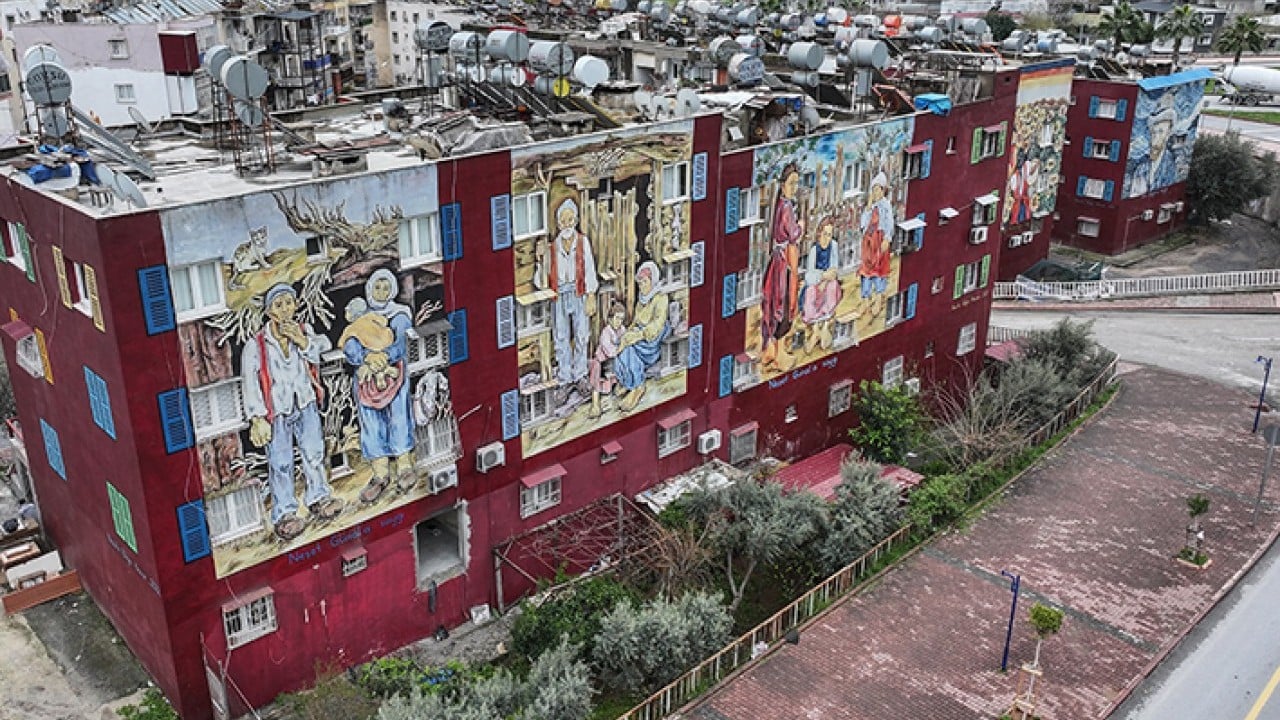 Foto - Mahalle açık hava sanat galerisine döndü