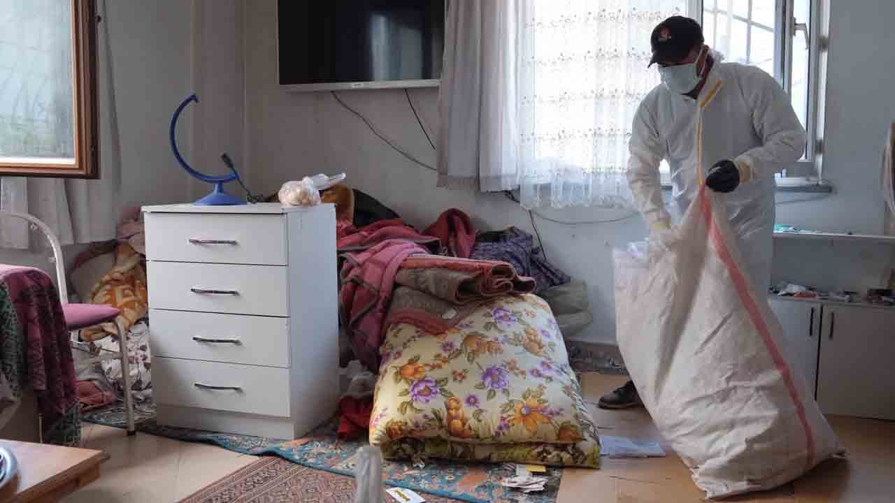 Foto - Mahalle rahat nefes aldı: Daireden 5 ton çöp çıkarıldı