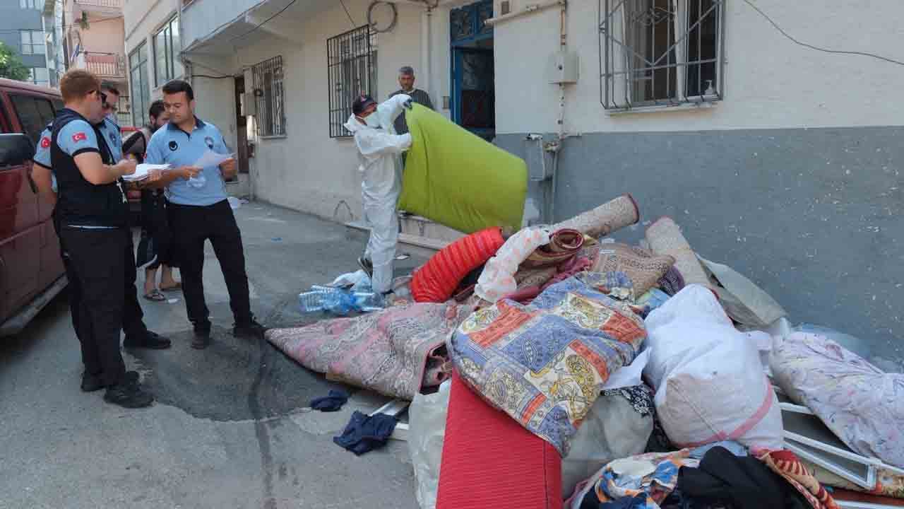 Foto - Mahalle rahat nefes aldı: Daireden 5 ton çöp çıkarıldı
