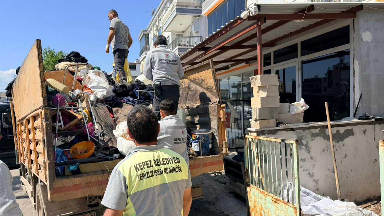 Foto - Mahalleli canından bıktı! Aynı adreste 3 yılda 20 kamyon çıktı