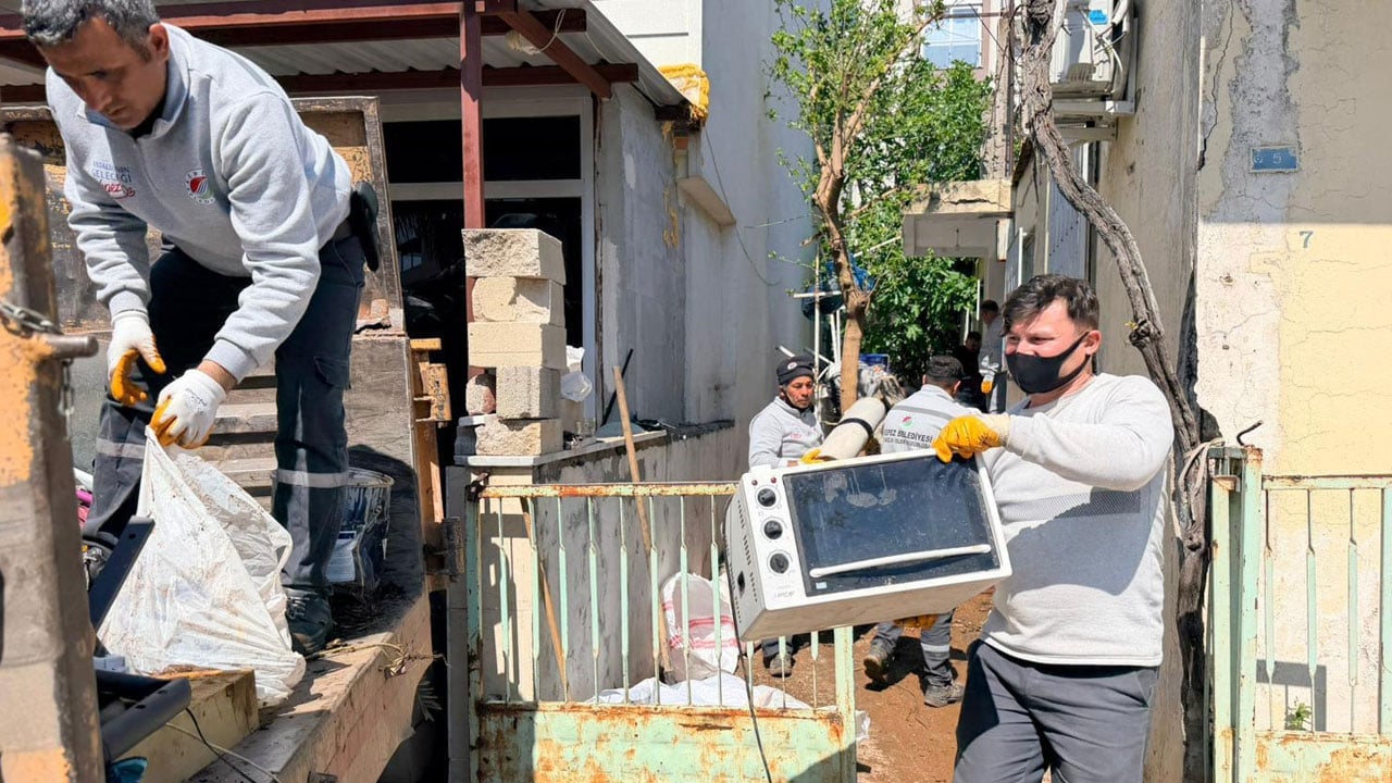 Foto - Mahalleli canından bıktı! Aynı adreste 3 yılda 20 kamyon çıktı