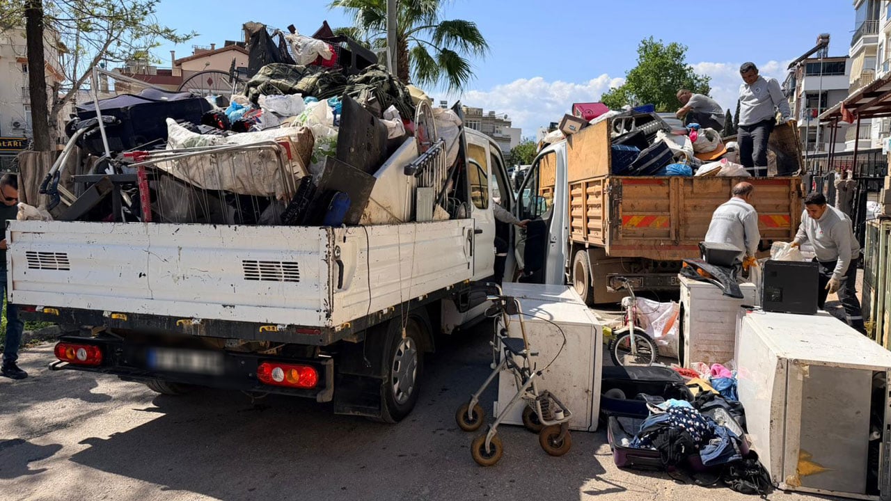 Foto - Mahalleli canından bıktı! Aynı adreste 3 yılda 20 kamyon çıktı