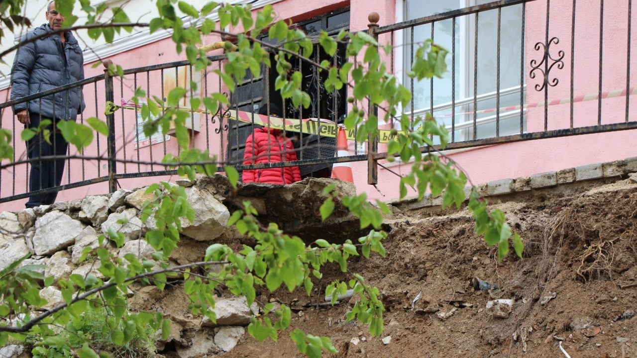 Foto - Mahalleli korkudan sokağa döküldü