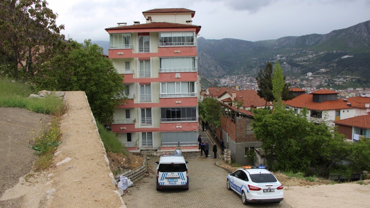 Foto - Mahalleli korkudan sokağa döküldü